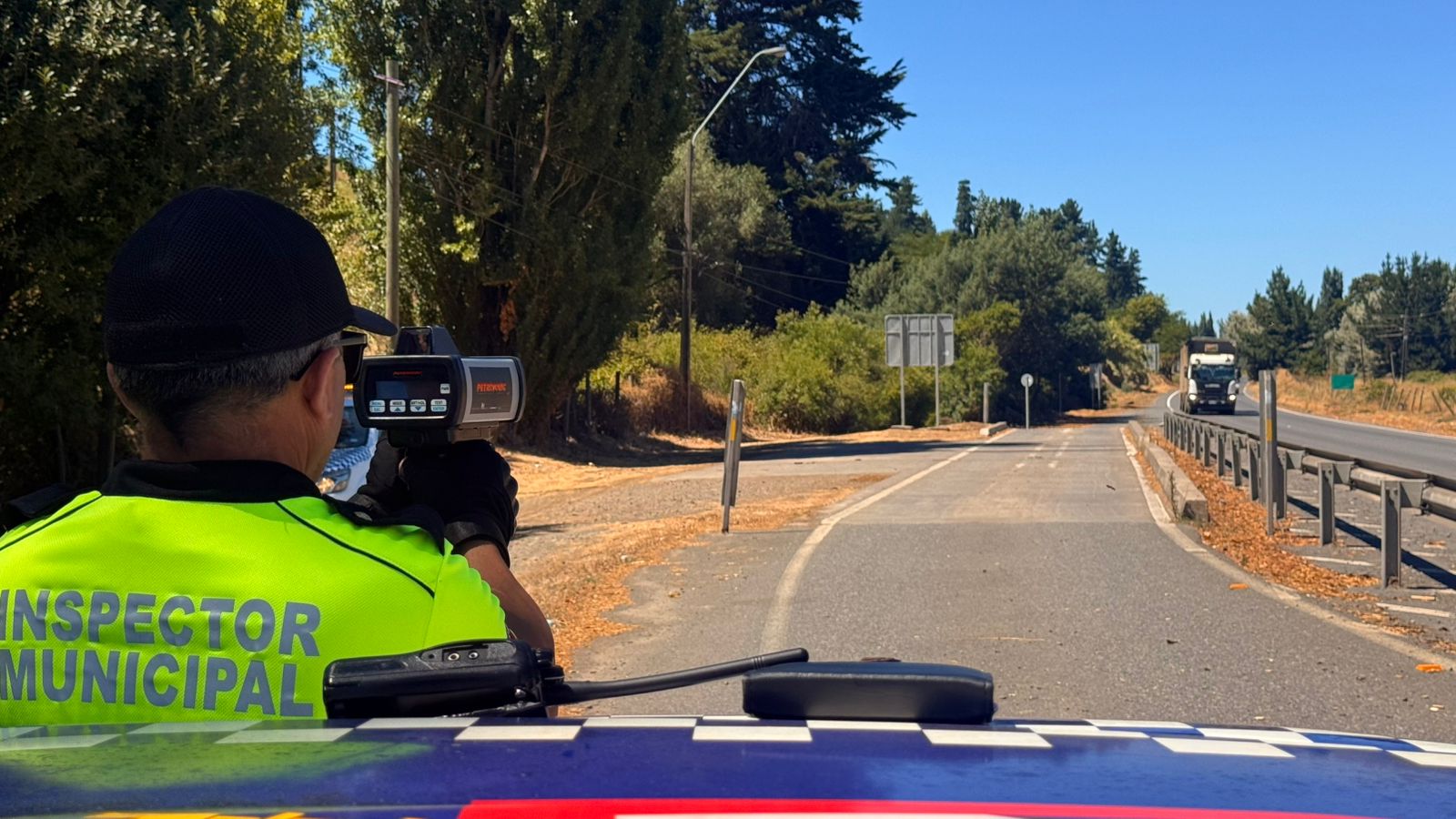 MUNICIPALIDAD DE LAJA Y CARABINEROS REALIZAN OPERATIVO PREVENTIVO EN RUTAS DE LA COMUNA