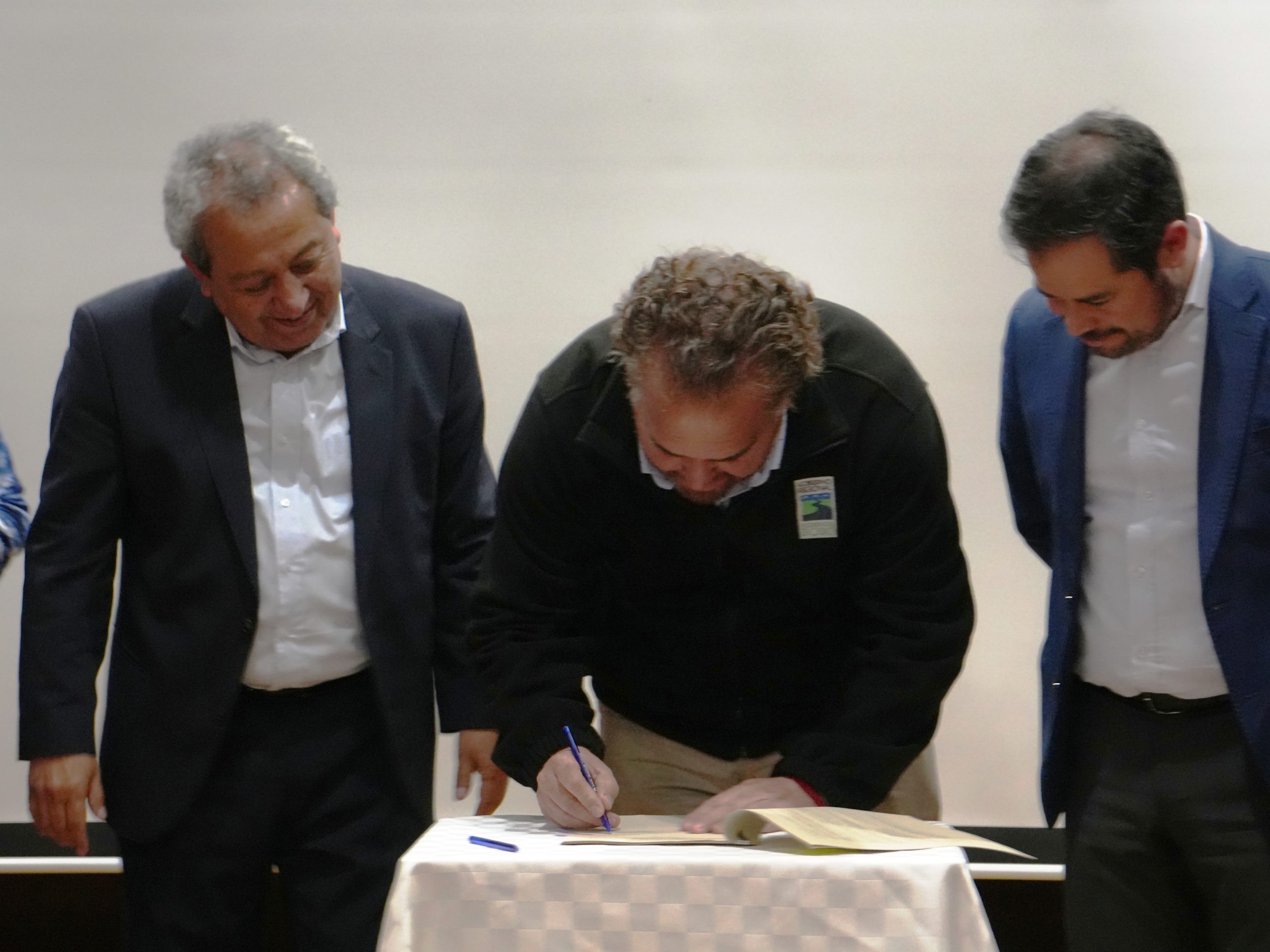 Más de $1.700 millones en inversión para Laja se concretan con la firma de cuatro convenios FRIL y un FNDR